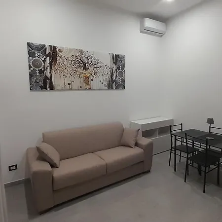 Caronda House 2 Catania